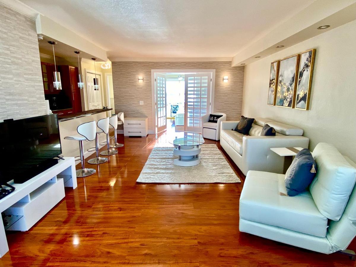Deluxe Waterfront One Bedroom Apartment With Miami Skyline View, Free Parking 5 Mins Drive To Miami Beach Kültér fotó